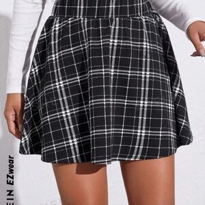 SHEIN EZwear Casual And Simple Pattern Plus Size Pleated Skirt. 3X (18)